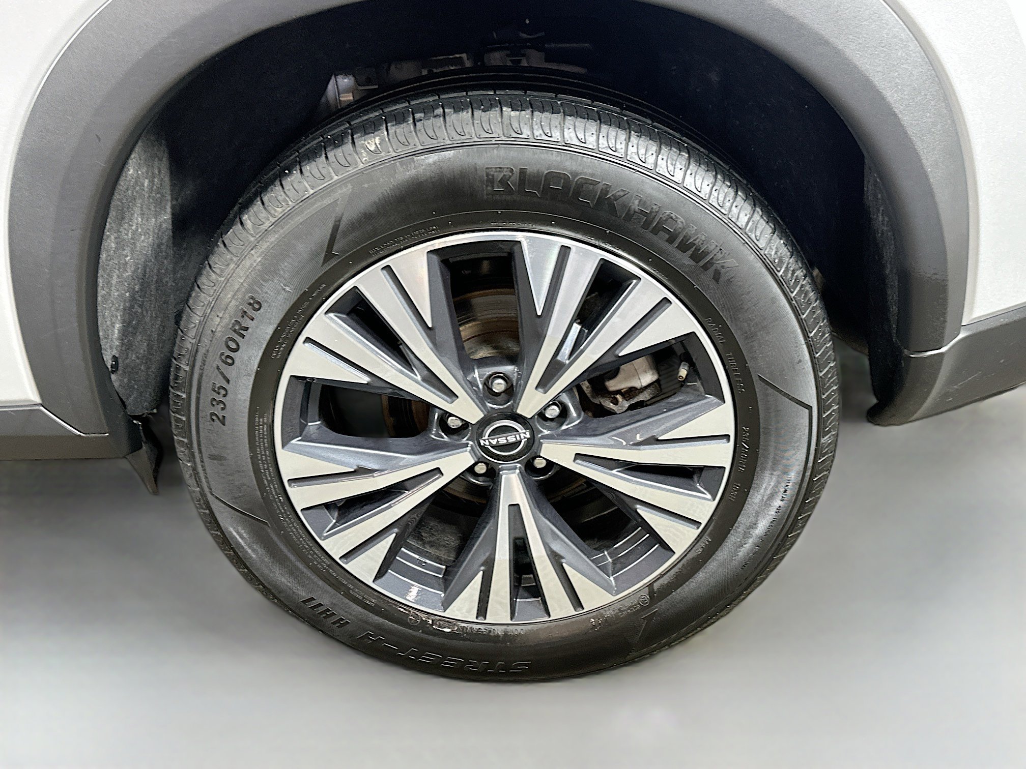 Used 2023 Nissan Rogue SV image 28