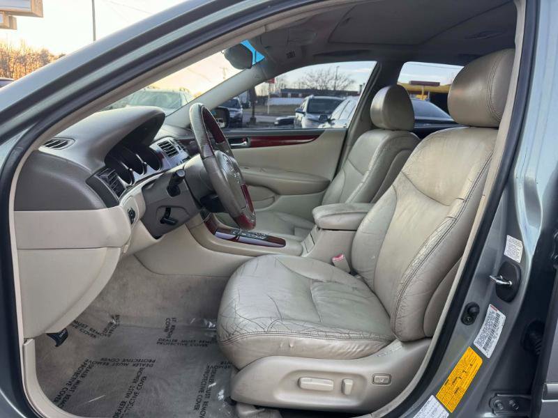 Used 2003 Lexus ES 330 Sedan image 10