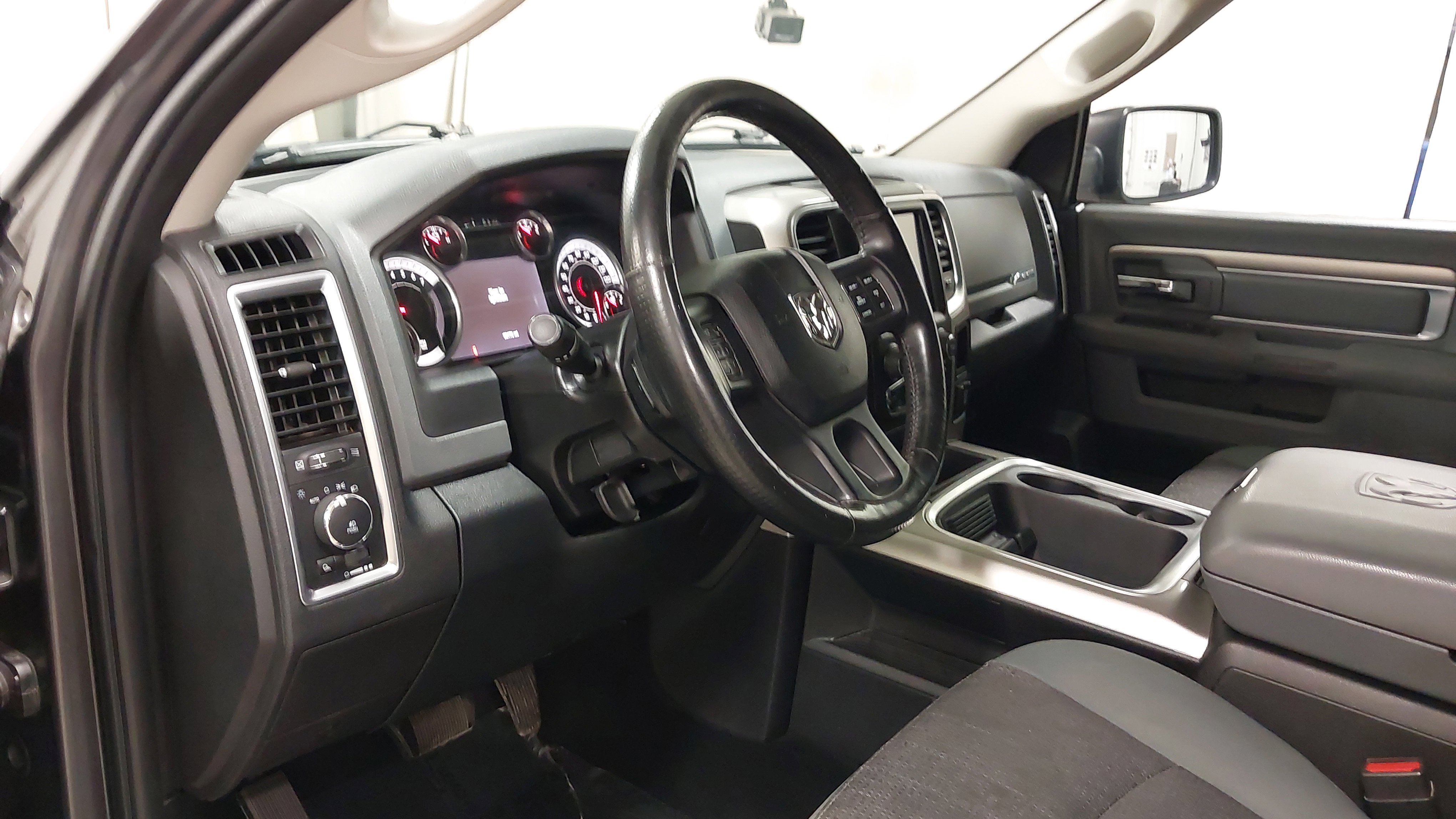 Used 2016 RAM 1500 Big Horn image 17