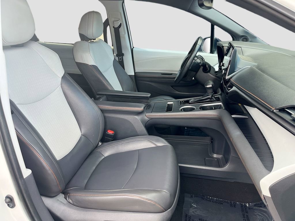 Used 2021 Toyota Sienna XSE w/ XSE Plus Package image 32