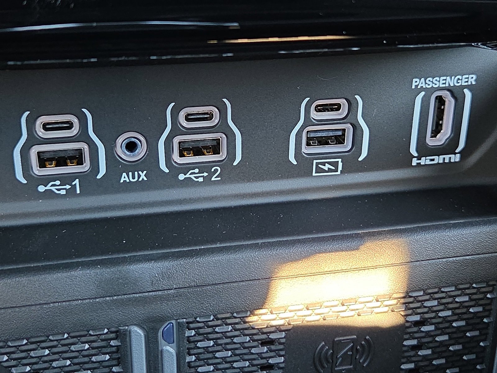 New 2026 RAM 1500 Laramie w/ Night Edition image 17