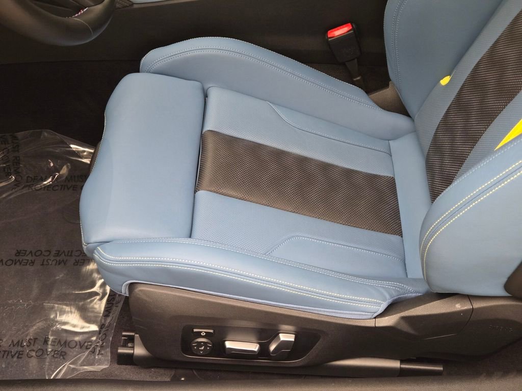 Used 2022 BMW M4 Competition w/ Executive Package RWD image 32