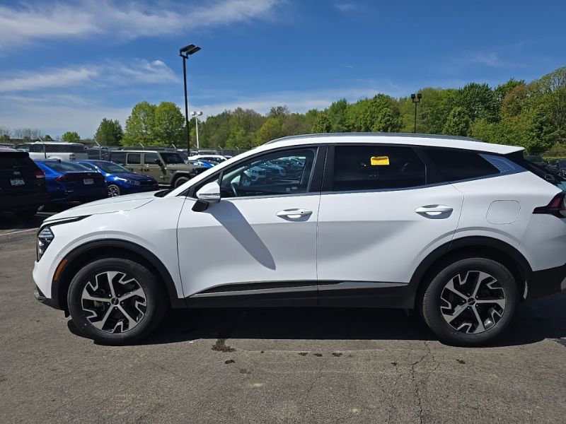Certified 2024 Kia Sportage EX AWD/4WD image 4