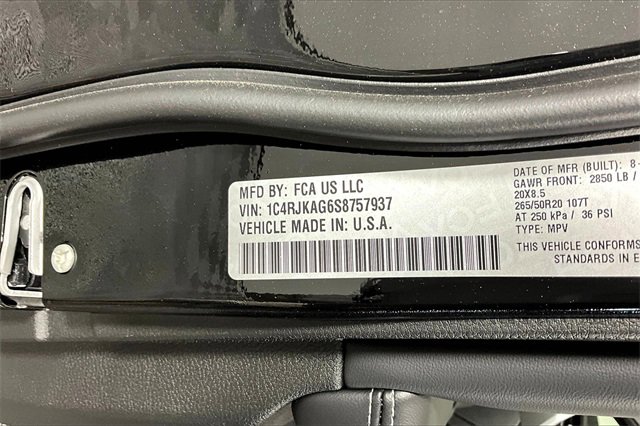 New 2025 Jeep Grand Cherokee L Altitude image 9