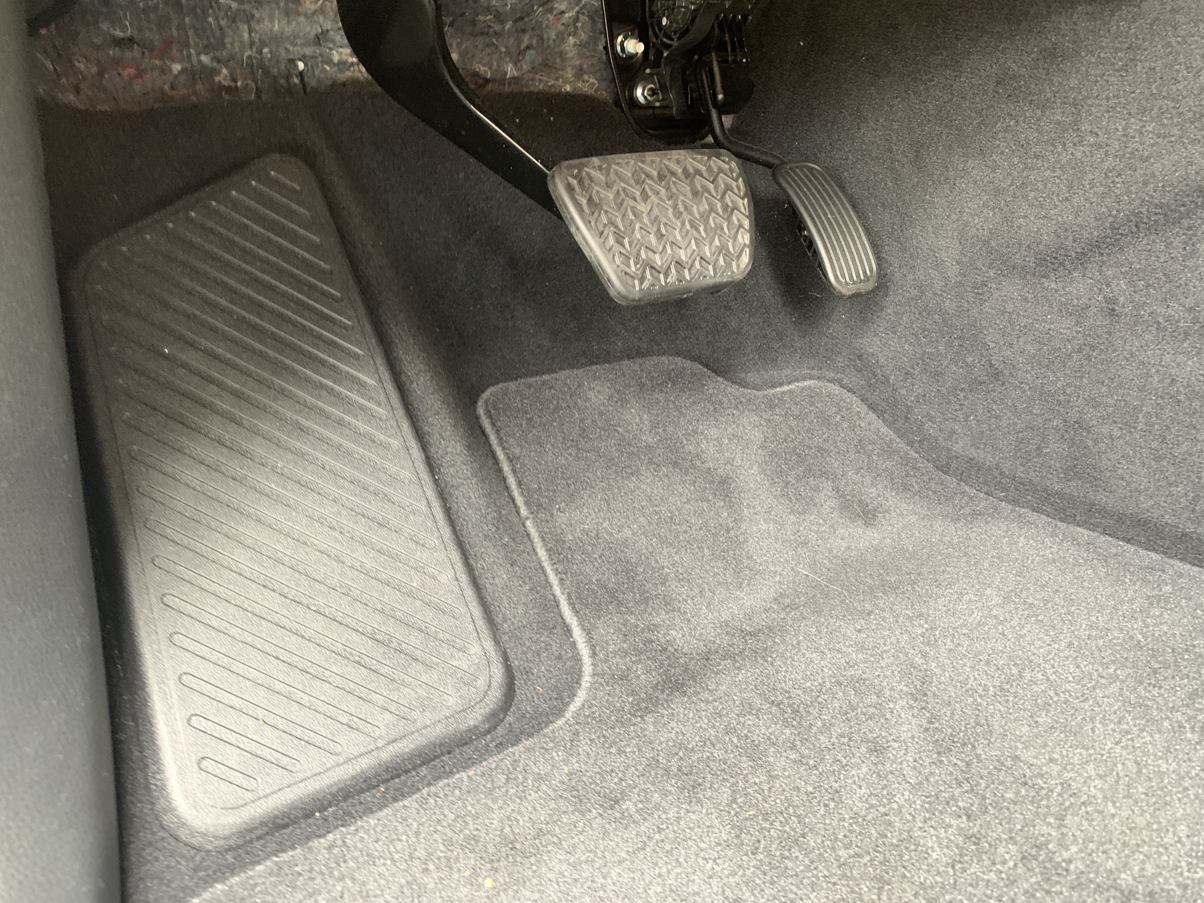 Used 2025 Lexus LX 600 4WD w/ Accessory Package (2T) image 17