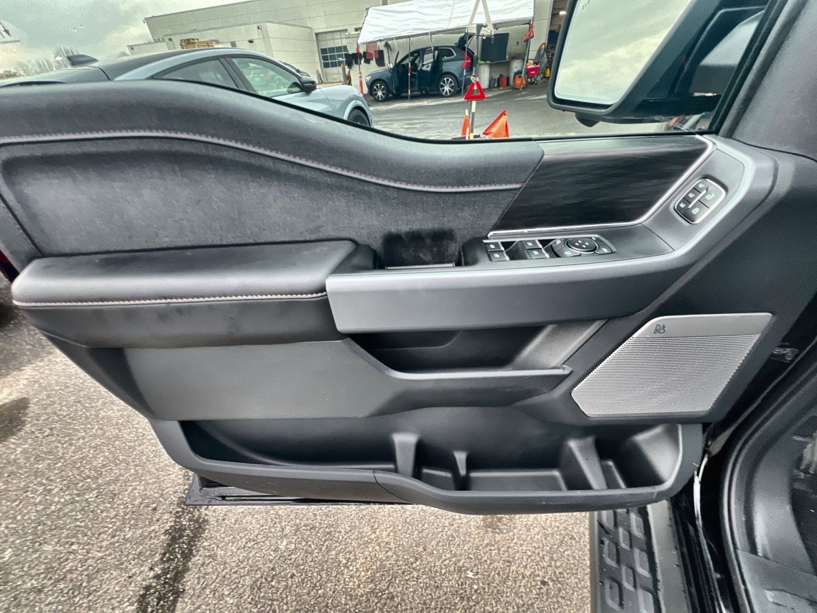 New 2025 Ford F150 Lightning Lariat image 15