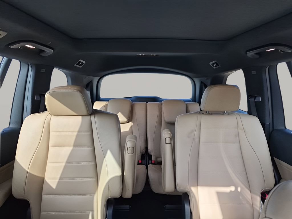 Used 2024 Mercedes-Benz GLS 450 4MATIC image 42
