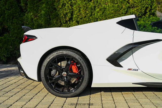 Used 2020 Chevrolet Corvette Stingray Premium Cpe w/ 3LT Preferred Equipment Group image 10