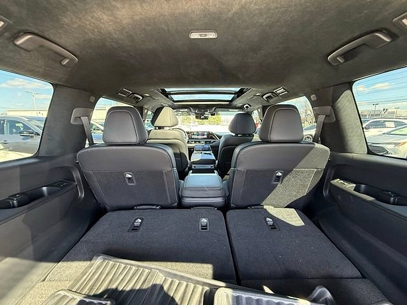 Certified 2026 INFINITI QX80 Autograph w/ Premium Cargo Package AWD/4WD image 9