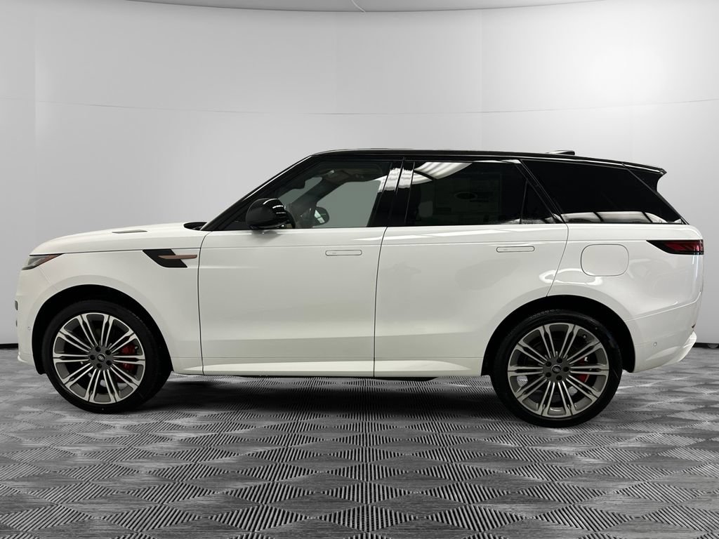 Used 2025 Land Rover Range Rover Sport Dynamic SE AWD/4WD image 2