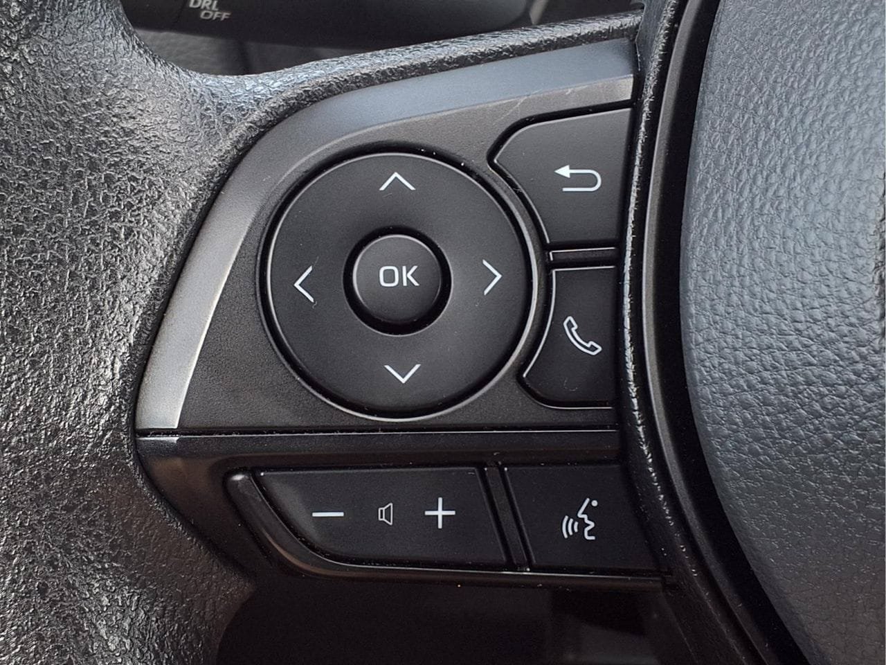 Used 2025 Toyota RAV4 XLE AWD/4WD image 24