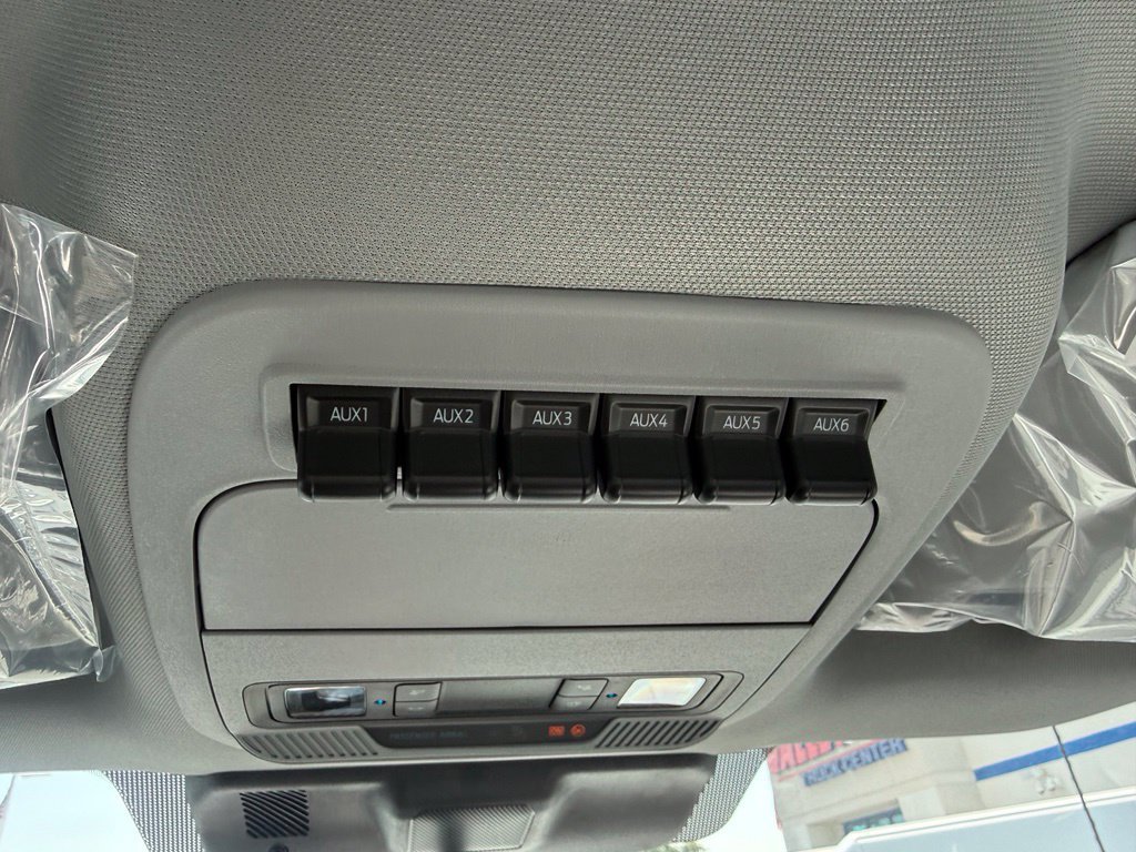 New 2026 Ford F550 4x4 Regular Cab Super Duty image 33