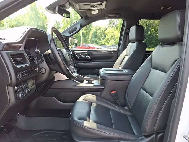 Used 2023 Chevrolet Tahoe Z71 w/ Luxury Package AWD/4WD image 15