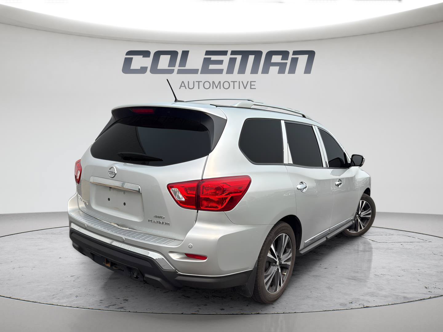 Used 2017 Nissan Pathfinder Platinum w/ Cargo Package AWD/4WD image 5