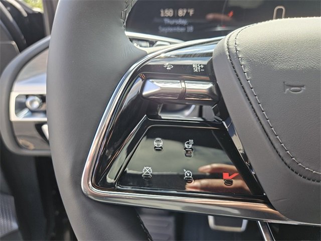 New 2026 Cadillac Lyriq V w/ Exterior Carbon Fiber Package image 31
