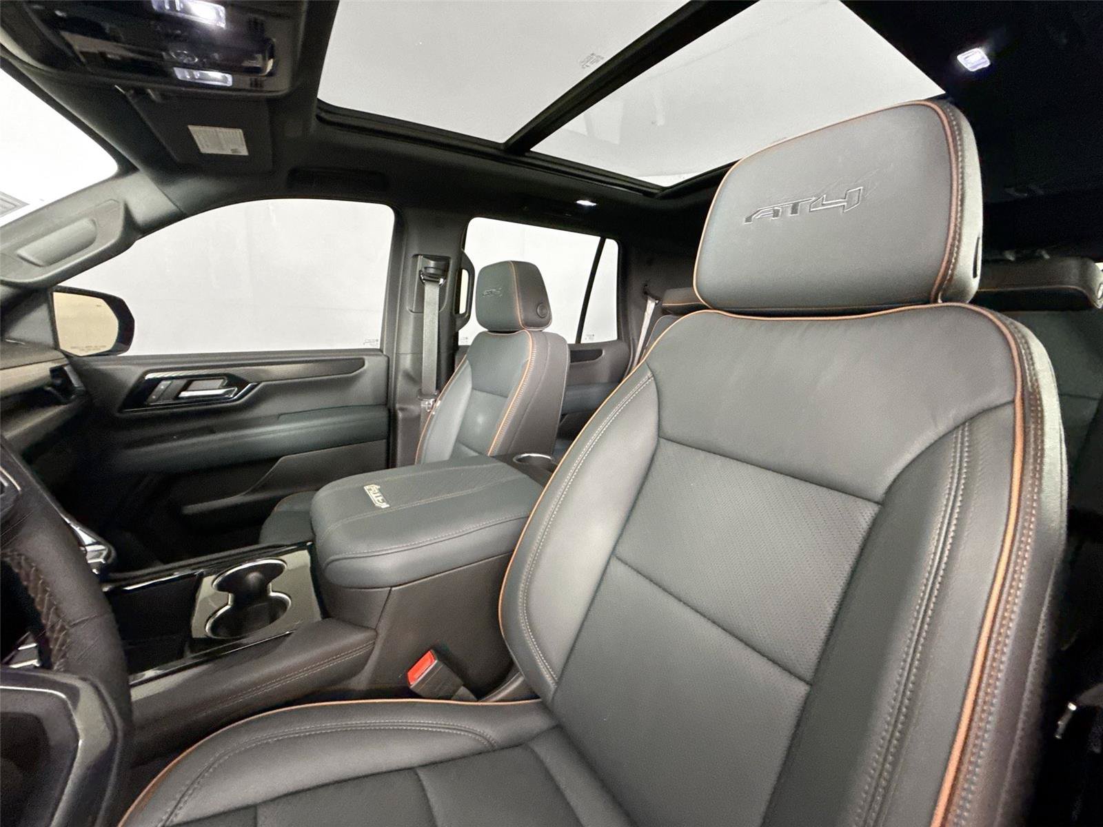 Used 2026 GMC Yukon AT4 AWD/4WD image 6