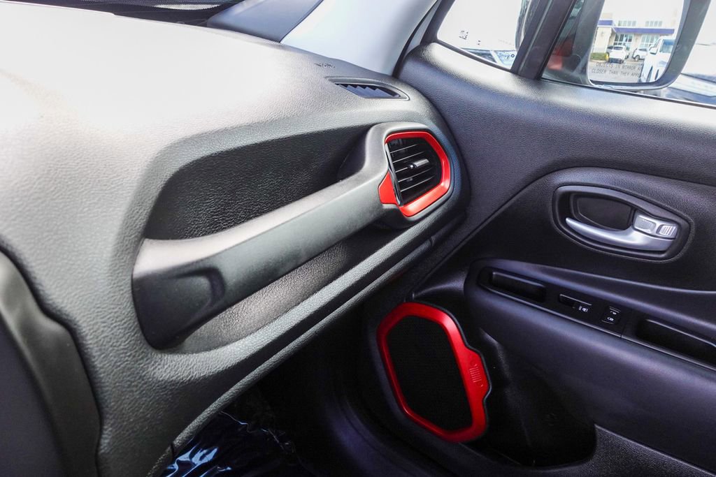 Used 2023 Jeep Renegade Trailhawk image 23