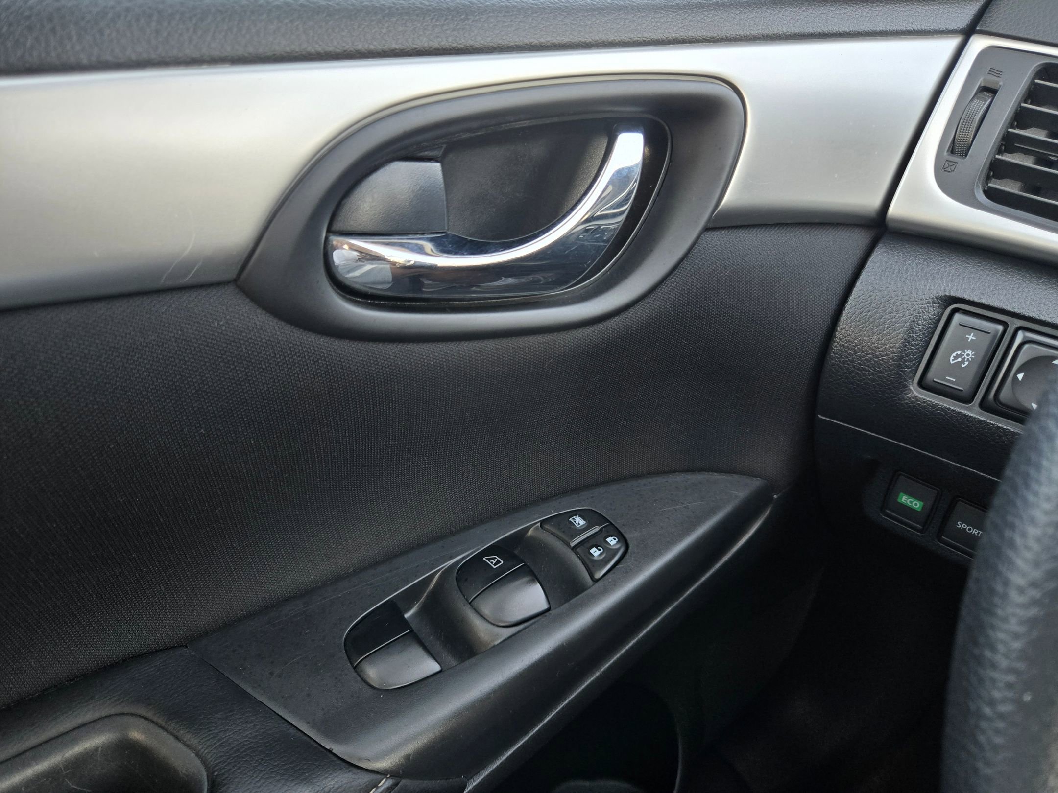 Used 2017 Nissan Sentra S FWD image 21