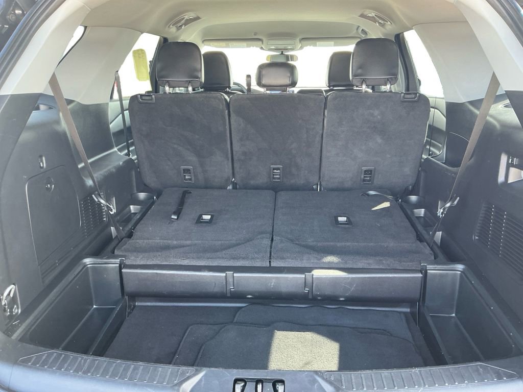 Used 2024 Ford Explorer XLT w/ Equipment Group 202A image 20