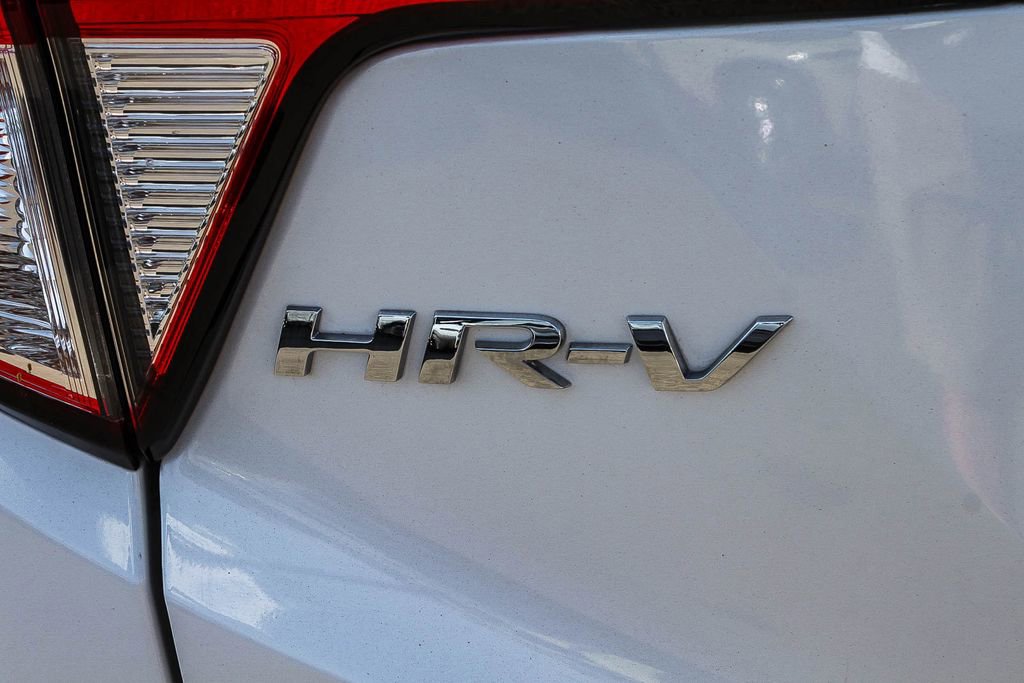 Used 2021 Honda HR-V EX image 12