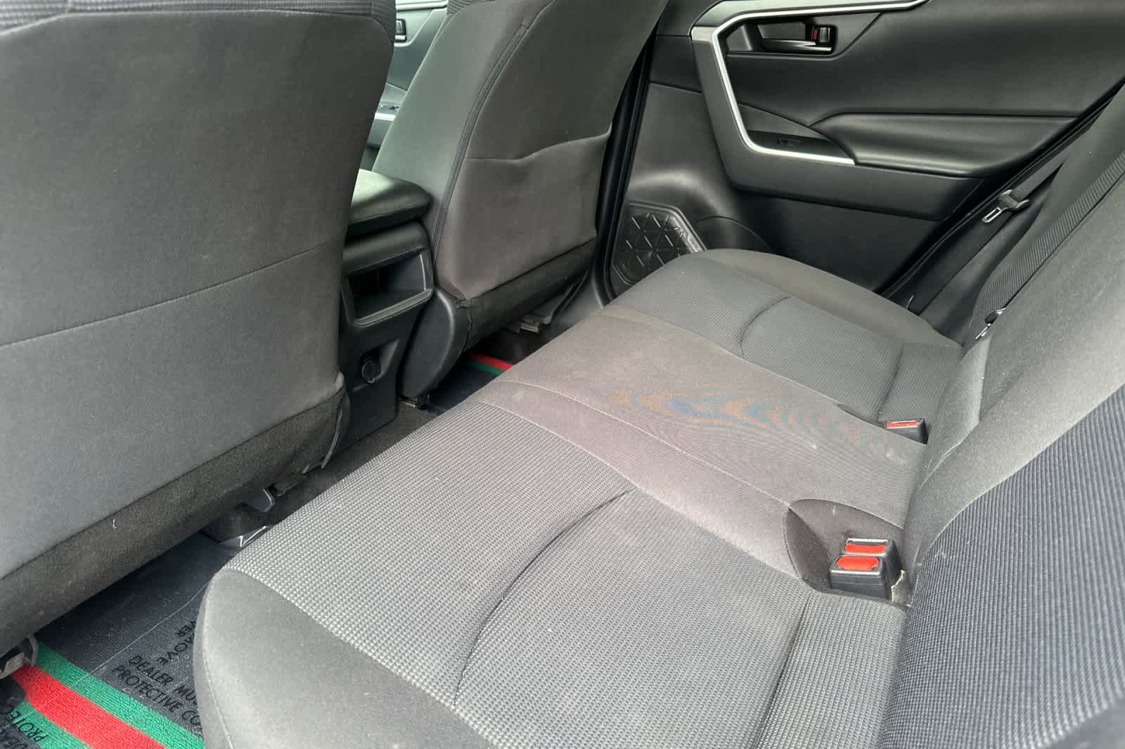 Used 2019 Toyota RAV4 LE w/ Carpet Mat Package FWD image 4