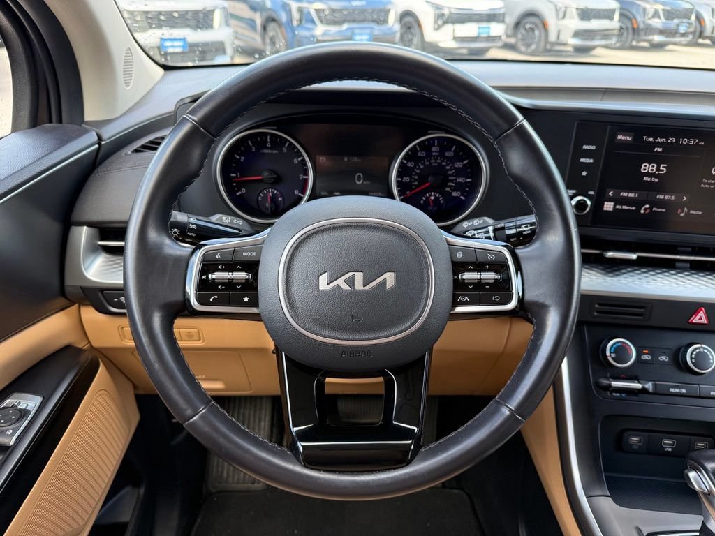 Used 2024 Kia Carnival LX FWD image 30