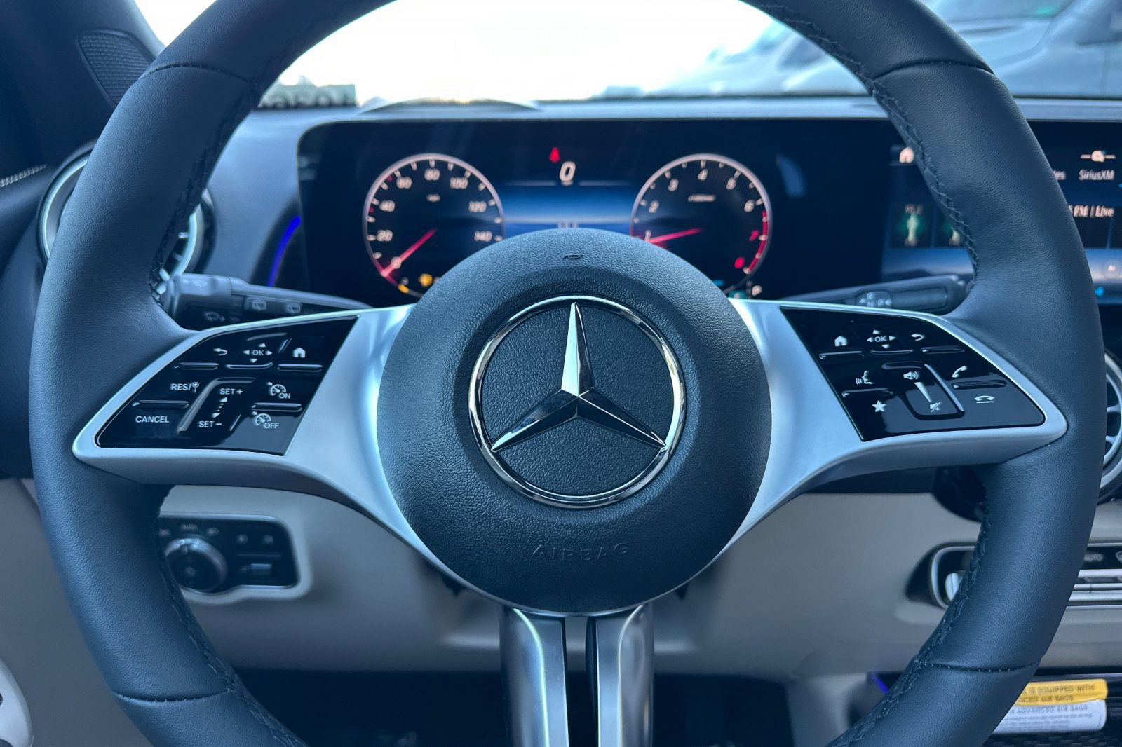 New 2026 Mercedes-Benz GLB 250 4MATIC image 23