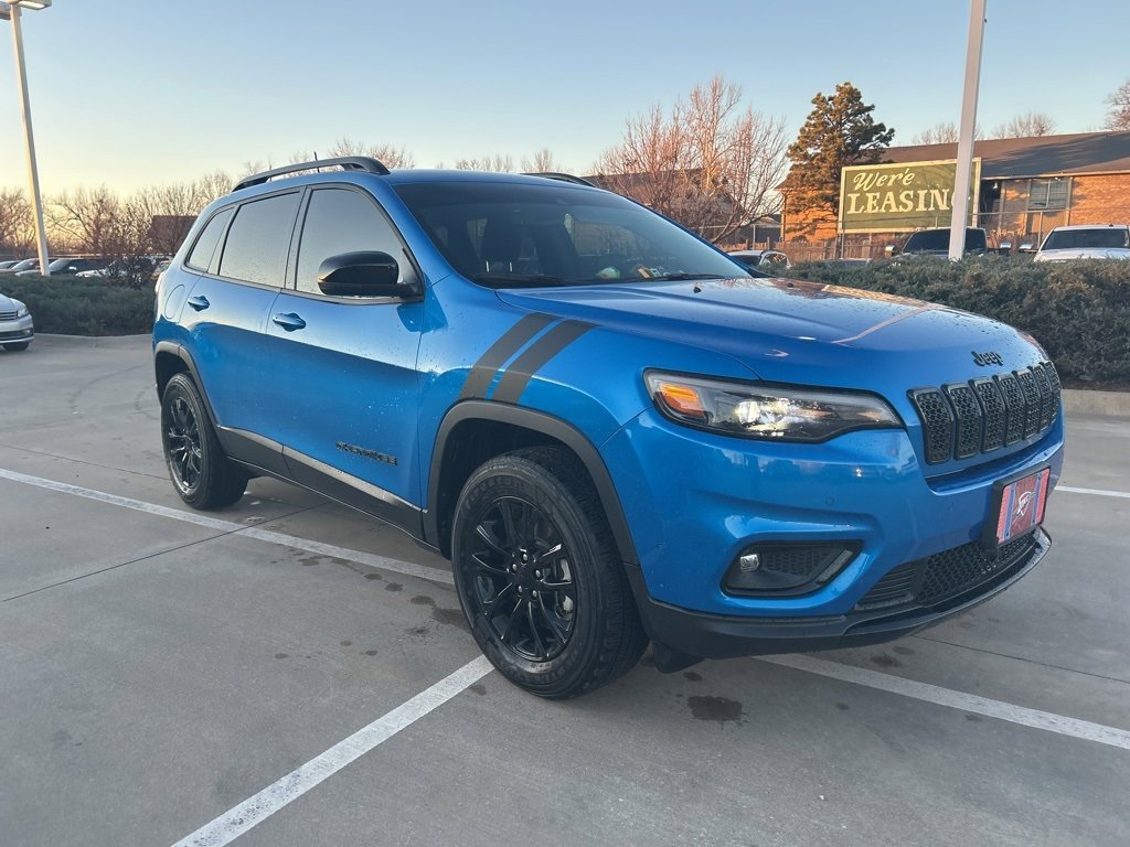 Used 2023 Jeep Cherokee Altitude Lux