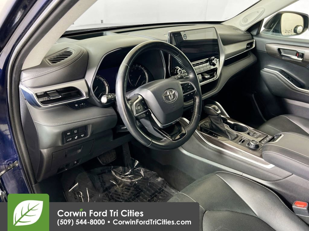Used 2021 Toyota Highlander Platinum AWD/4WD video 3