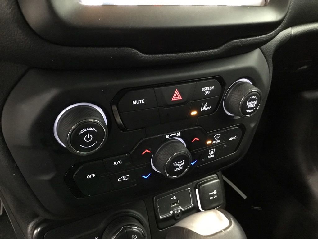 Used 2023 Jeep Renegade Trailhawk w/ Trailer Tow Group image 18