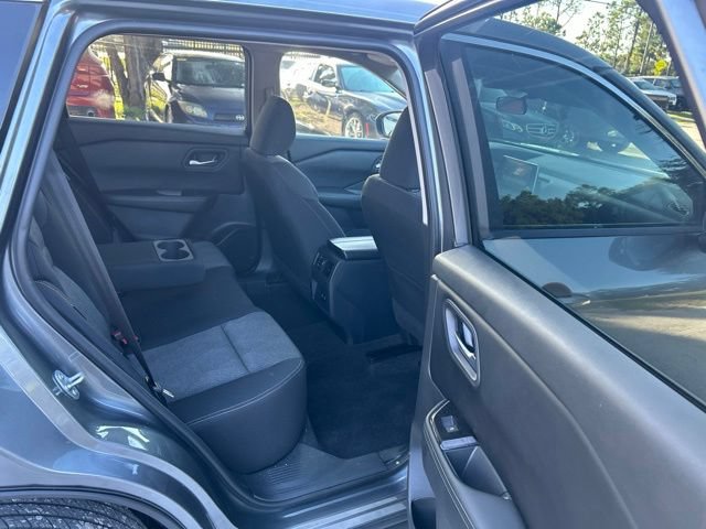 Used 2024 Nissan Rogue SV FWD image 8