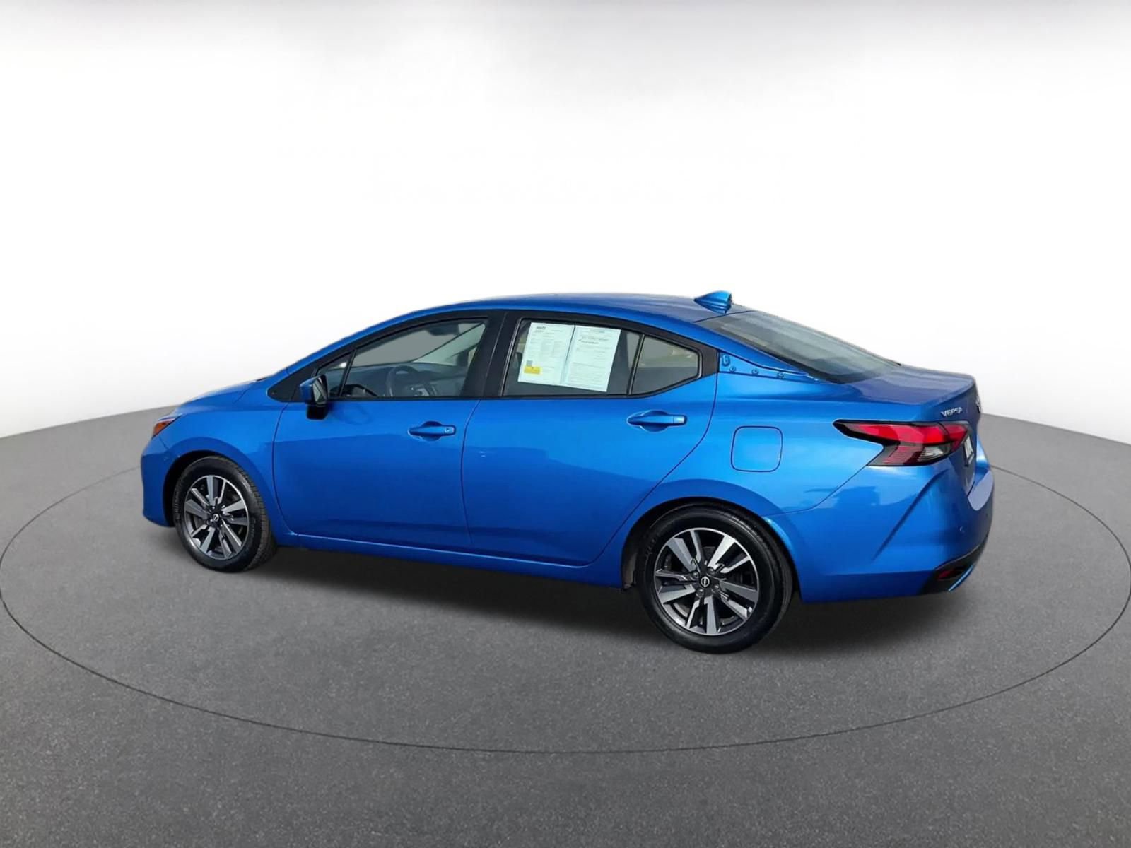 Used 2023 Nissan Versa SV image 10