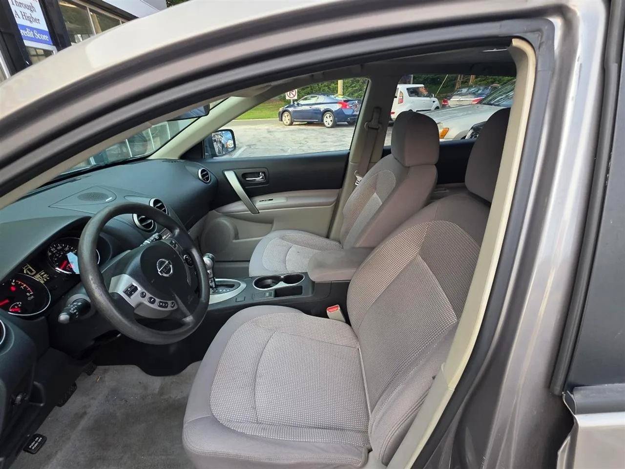 Used 2013 Nissan Rogue SV w/ Premium Pkg AWD/4WD image 15