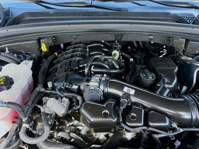 Used 2024 Jeep Grand Cherokee Altitude RWD image 30