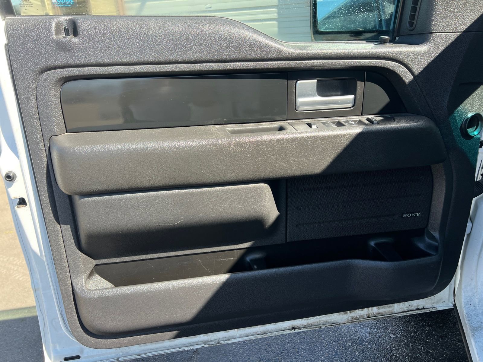 Used 2014 Ford F150 FX4 w/ Equipment Group 402A Luxury image 19