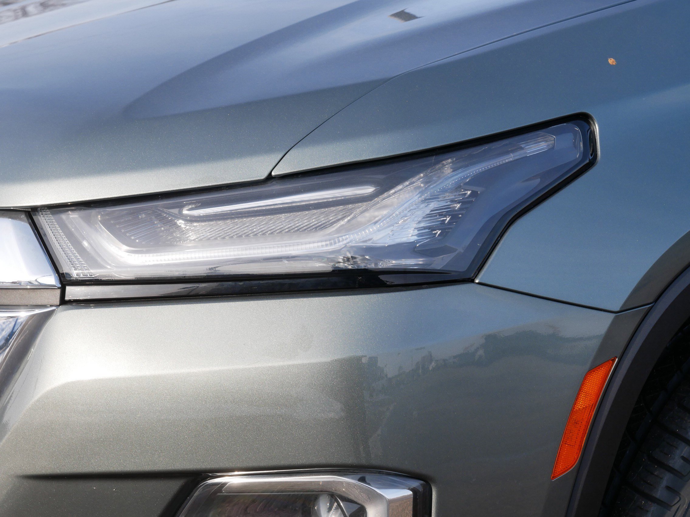 Used 2023 Chevrolet Traverse LT image 16