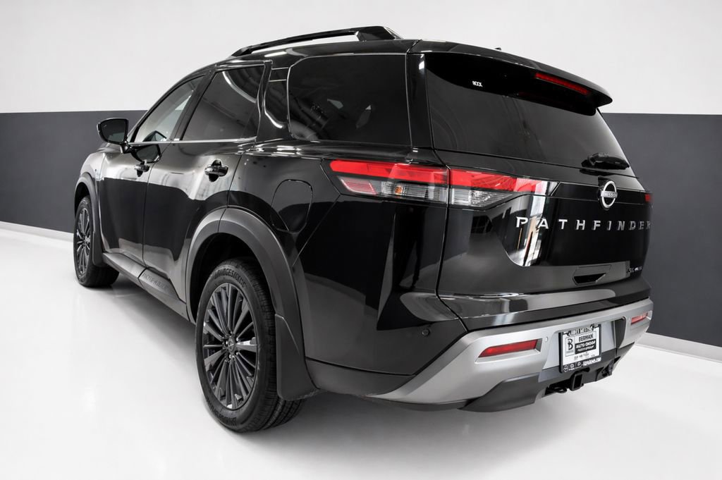 New 2026 Nissan Pathfinder SL AWD/4WD image 3