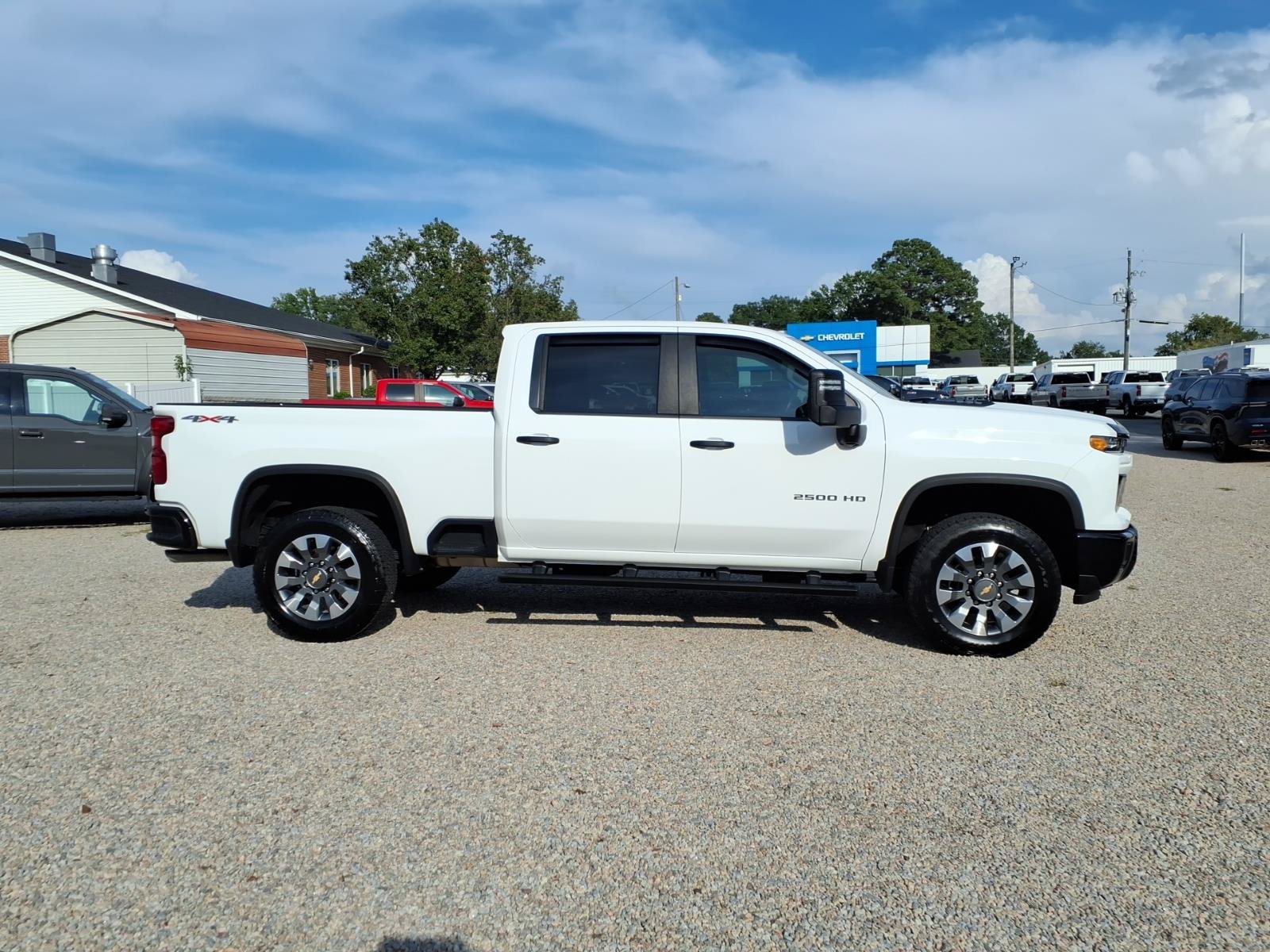 Used 2024 Chevrolet Silverado 2500 Custom w/ Custom Value Package AWD/4WD image 15