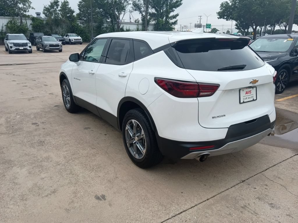 Used 2025 Chevrolet Blazer LT FWD image 8