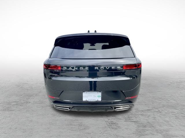 New 2025 Land Rover Range Rover Sport Dynamic SE image 6