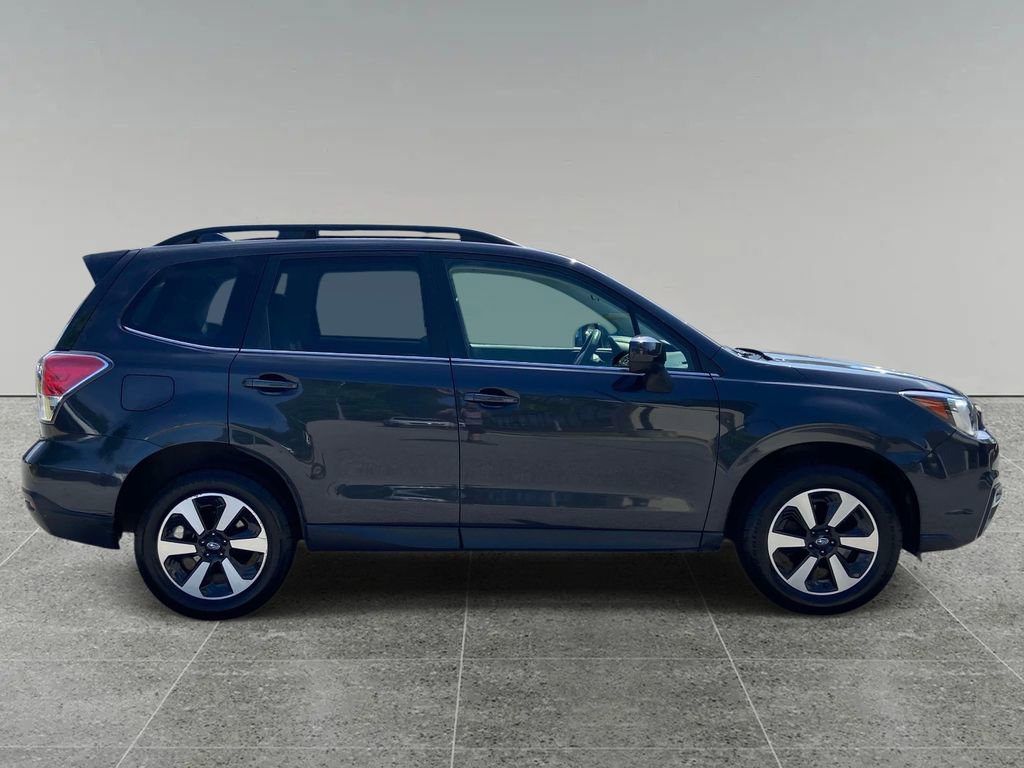 Used 2017 Subaru Forester 2.5i Limited AWD/4WD image 6