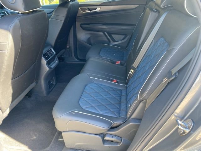 Used 2024 Volkswagen Atlas Cross Sport SEL Premium R-Line image 17