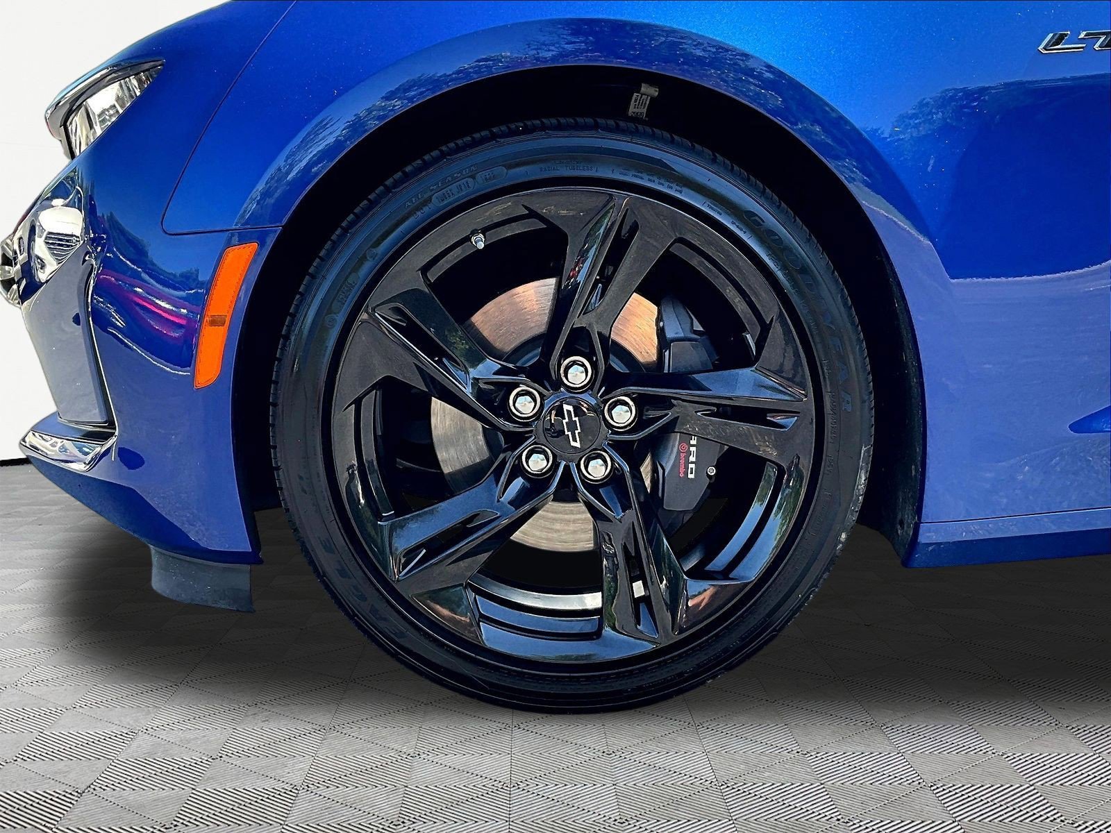 Used 2022 Chevrolet Camaro LT RWD image 33