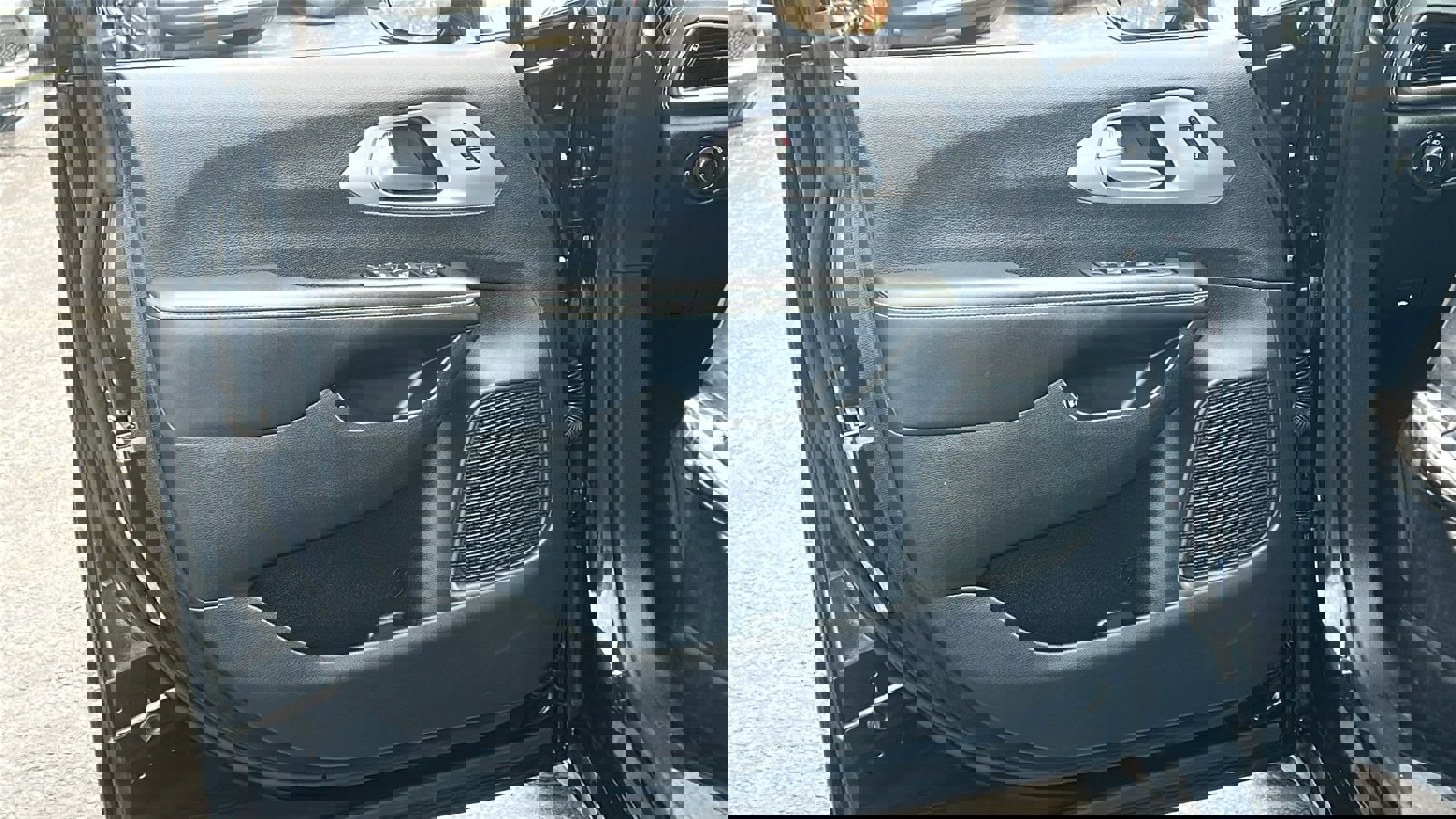 Certified 2022 Chrysler Pacifica Touring-L w/ S Appearance Package image 15