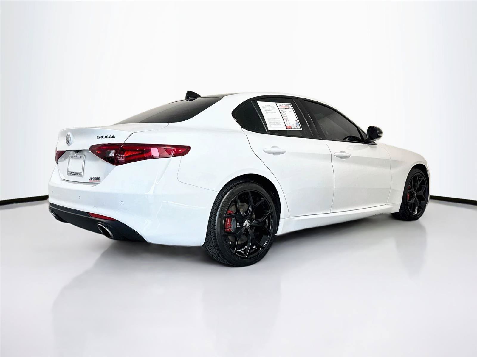 Used 2021 Alfa Romeo Giulia Ti w/ Nero Edizione AWD/4WD image 6
