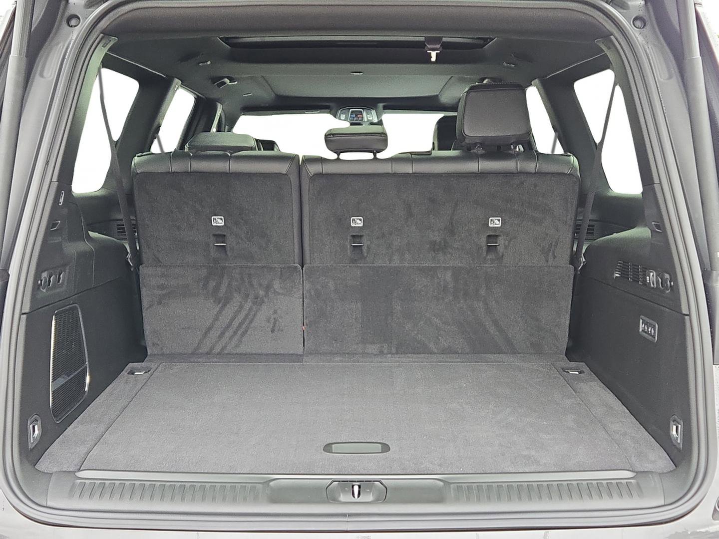 New 2025 Jeep Wagoneer L Series II w/ Premium Group I image 10