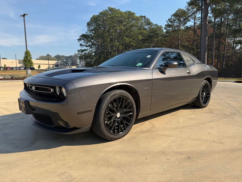 Used 2018 Dodge Challenger R/T image 1
