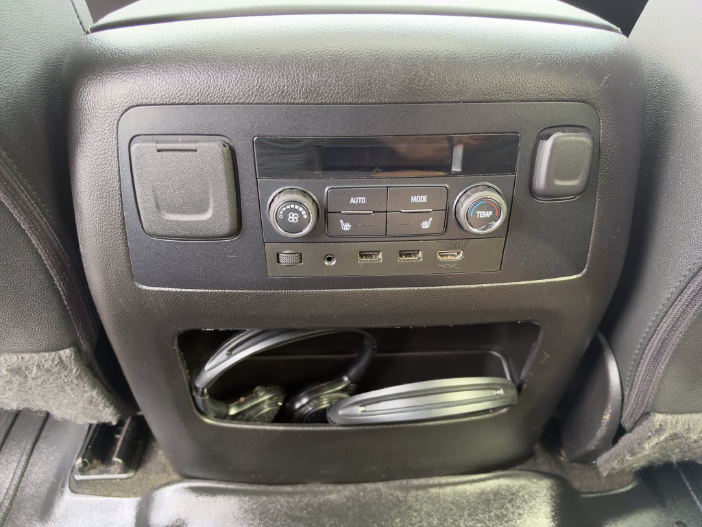 Used 2017 Chevrolet Tahoe Premier AWD/4WD image 21
