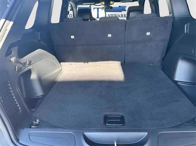 Used 2021 Jeep Grand Cherokee Laredo image 17