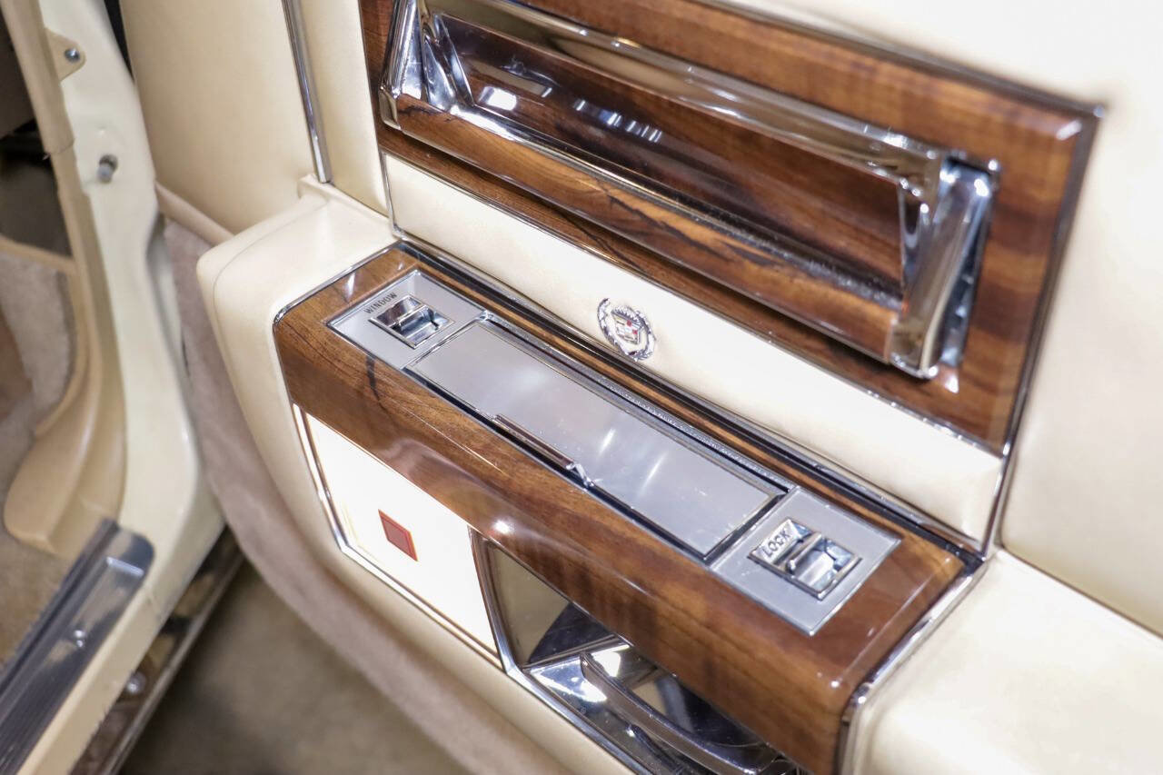 Used 1986 Cadillac Brougham Brougham image 38